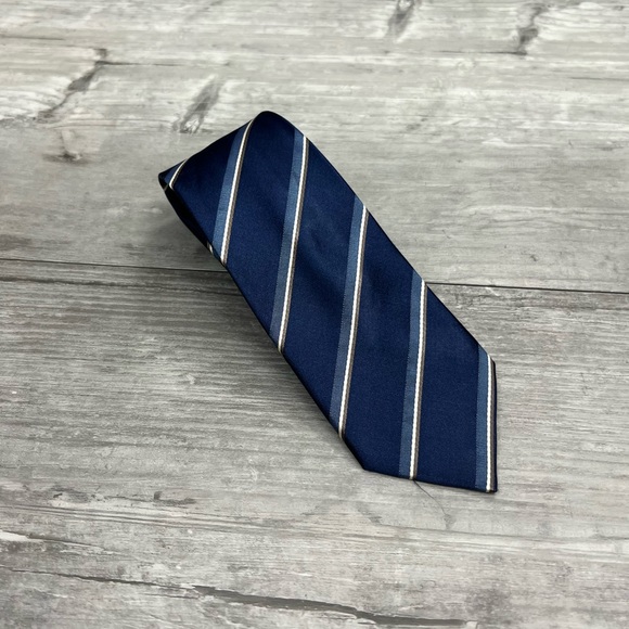 Banana Republic Other - Banana Republic Navy w/ Tan, White & Blue Stripe Skinny Tie